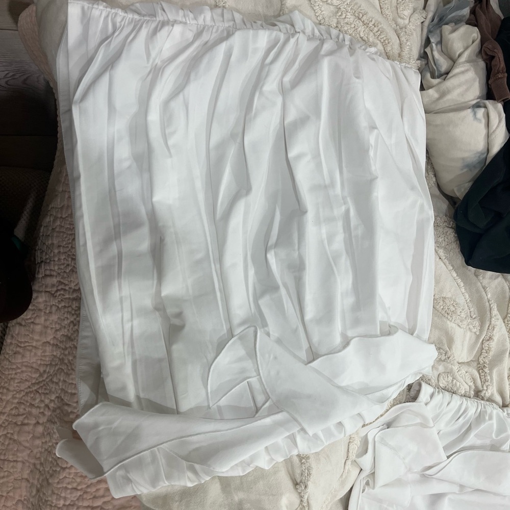 Abercrombie & Fitch White Mini Skirt